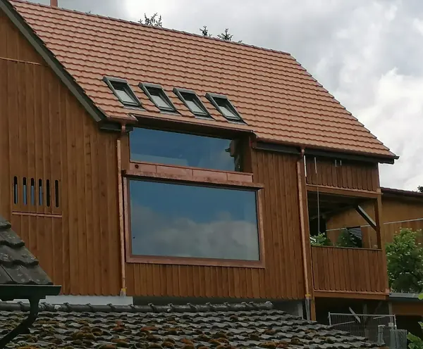 Mehrfamilienhausfenster
